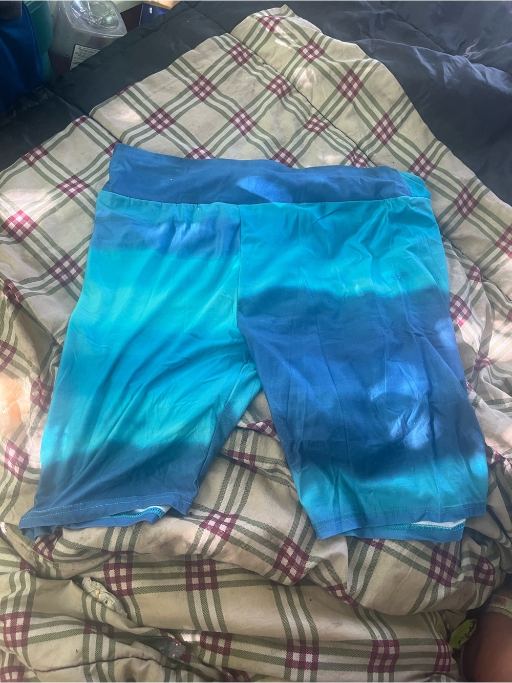 Terra & Sky Women's Ombre Aqua-to-Blue Athletic Shorts
